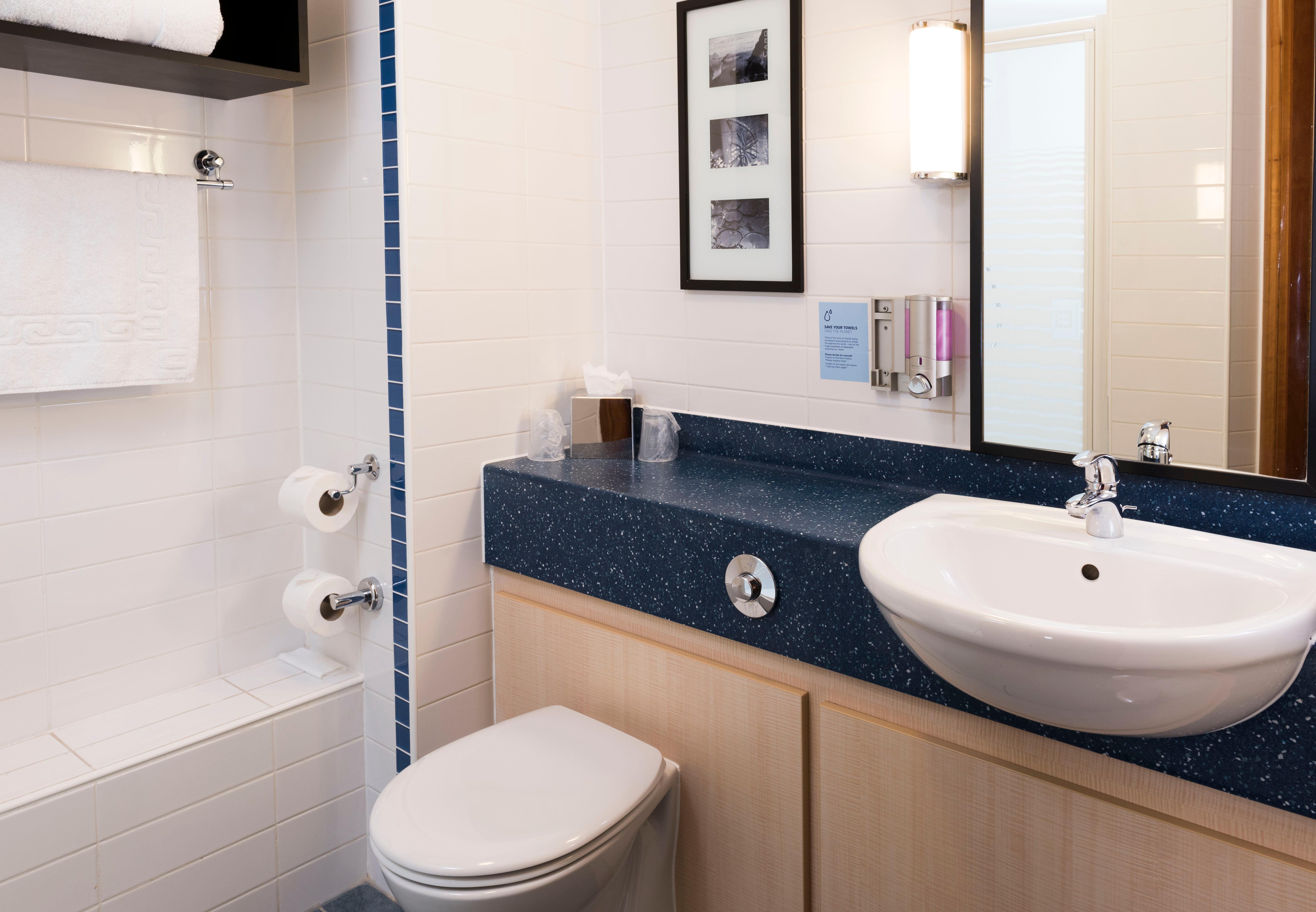 Holiday Inn Express Birmingham Star City By Ihg Eksteriør billede